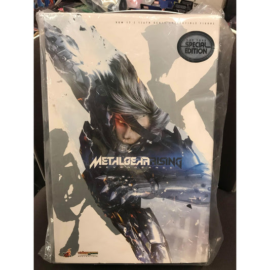 Hot Toys VGM17 METAL GEAR RISING: REVENGEANCE 1/6 RAIDEN Special