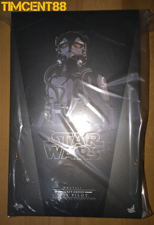 Hot Toys MMS324 STAR WARS: THE FORCE AWAKENS 1/6 FIRST ORDER TIE PILOT