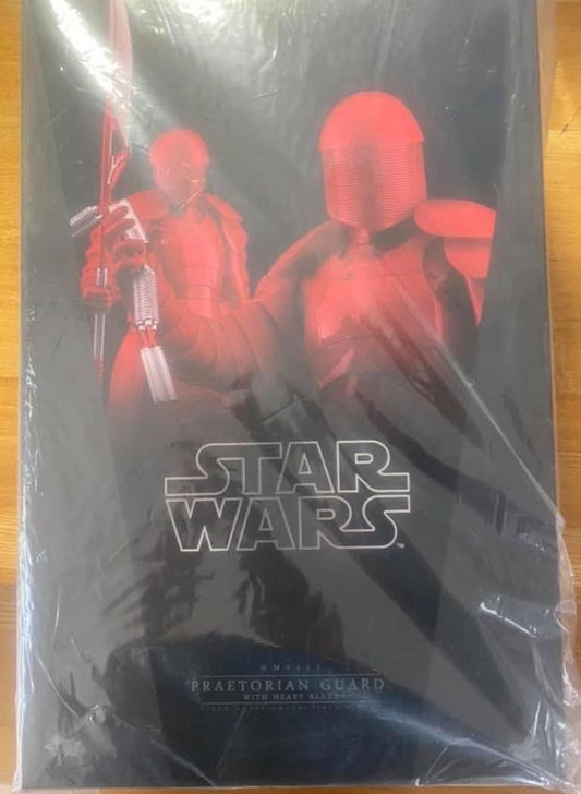 Hot Toys MMS453 STAR WARS: THE LAST JEDI 1/6 PRAETORIAN GUARD (WITH HEAVY BLADE)