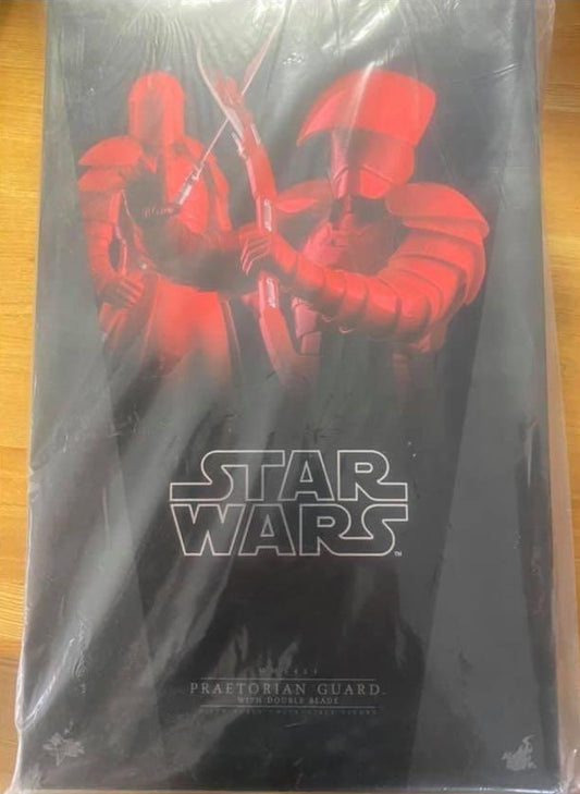 Hot Toys MMS454 STAR WARS: THE LAST JEDI 1/6 PRAETORIAN GUARD WITH DOUBLE BLADE