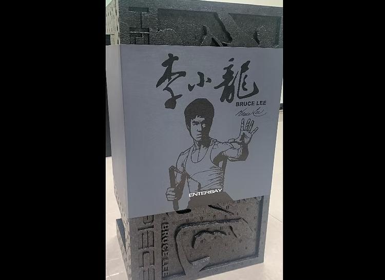 ENTERBAY HD1008 1/4 Bruce Lee Figure