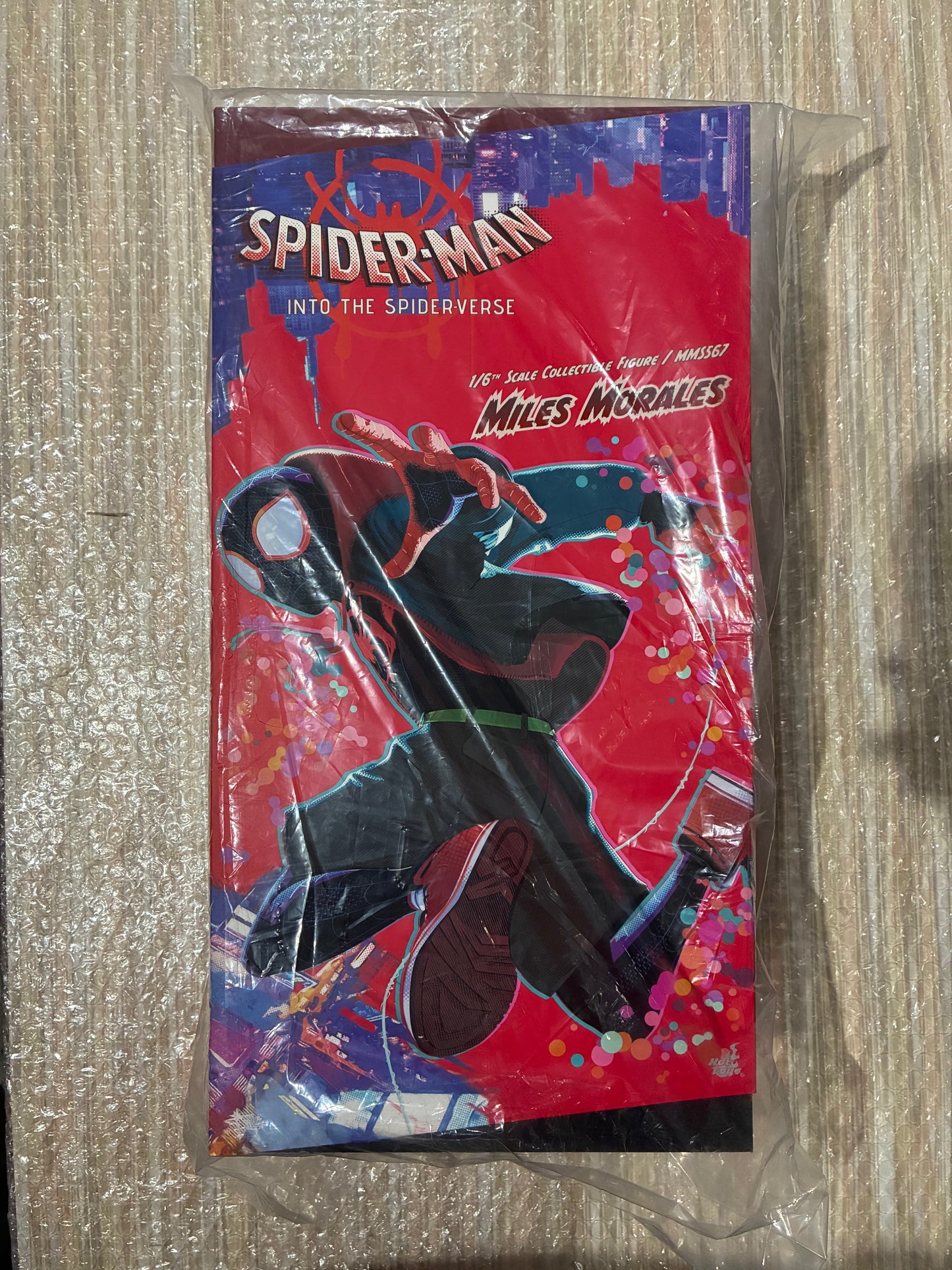 Ready! Hot Toys MMS567 SPIDER-MAN: INTO THE SPIDER-VERSE 1/6 MILES MORALES