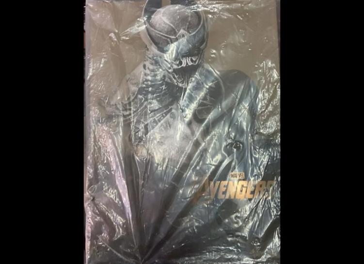 HOT TOYS MMS227 THE AVENGERS 1/6 CHITAURI COMMANDER Non-refundable!