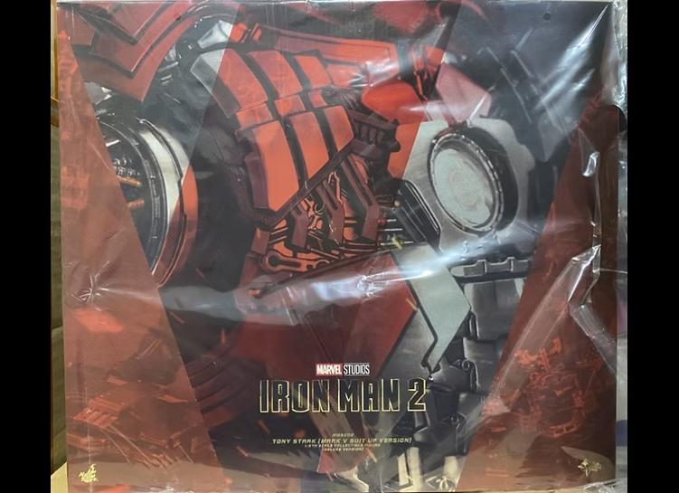 Ready Hot Toys MMS600 Iron Man 2 1/6 Tony Stark (Mark V Suit up Version) Deluxe