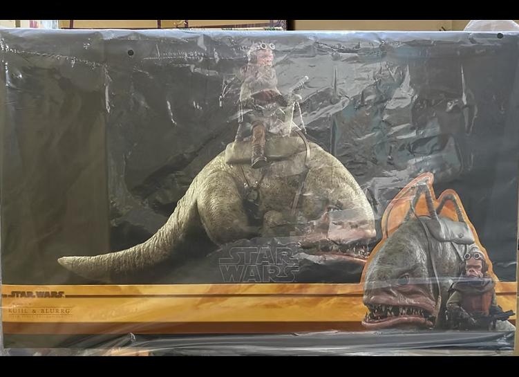 Ready! Hot Toys TMS049 Star Wars: The Mandalorian 1/6 Kuiil & Blurrg
