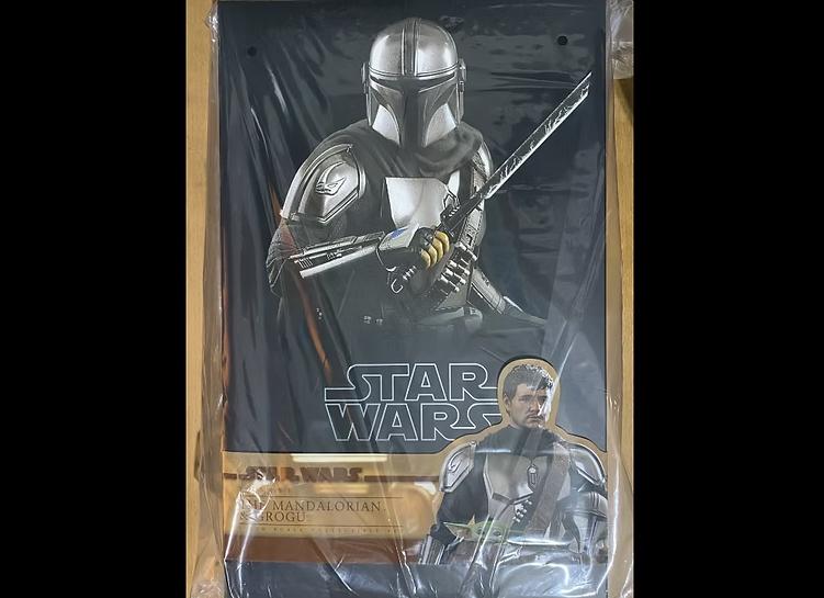 Ready! Hot Toys TMS051 Star Wars 1/6 The Mandalorian & Grogu Set