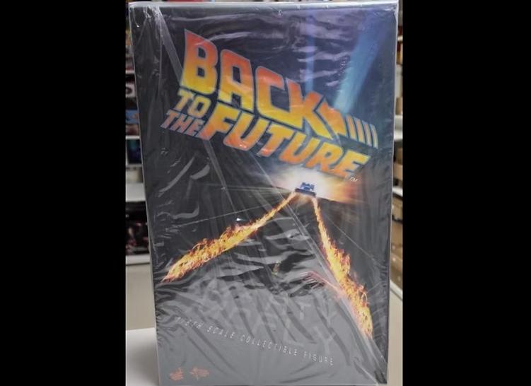 Ready! Hot Toys MMS257 BACK TO THE FUTURE 1/6 MARTY MCFLY REGULAL EDITION