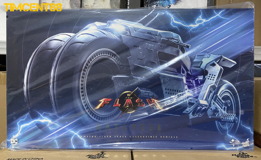 Ready! Hot Toys MMS704 The Flash 1/6 Batcycle