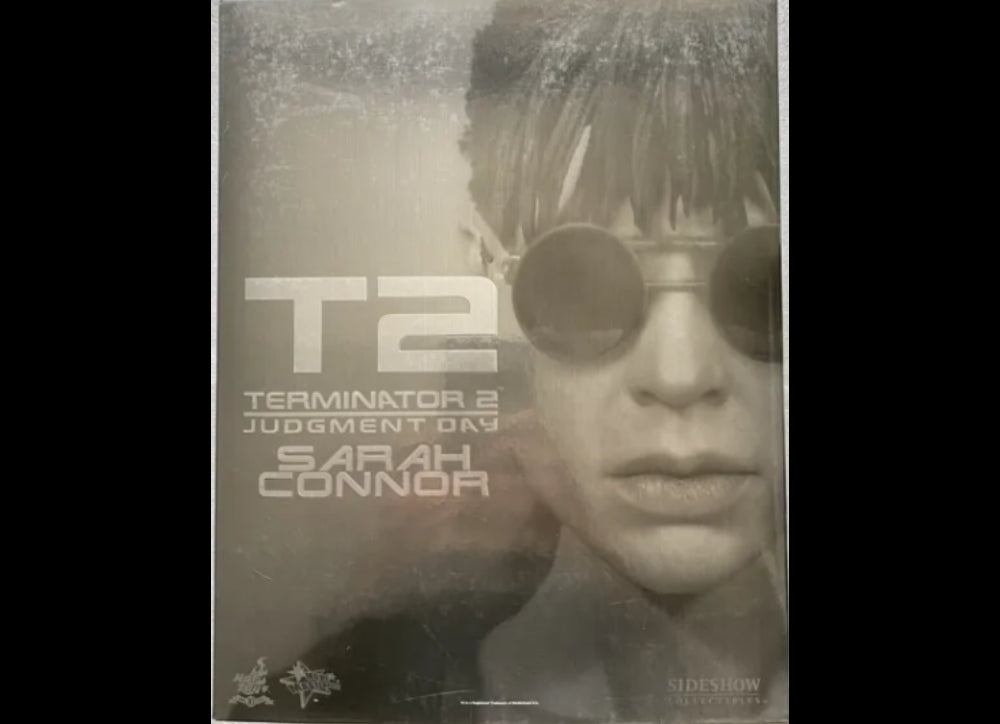 Hot Toys MMS119 TERMINATOR 2 1/6 SARAH CONNOR