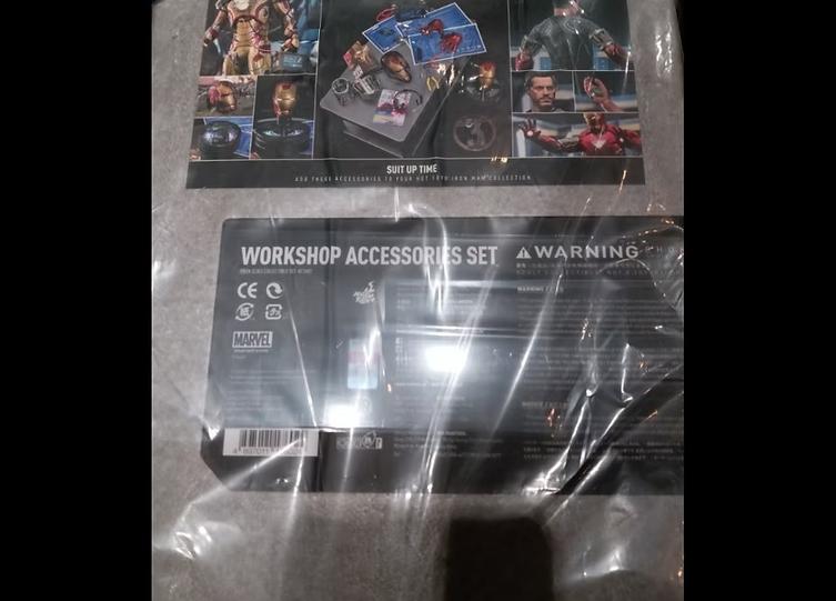 HOT TOYS ACS002 IRON MAN 3 1/6 WORKSHOP ACCESSORIES