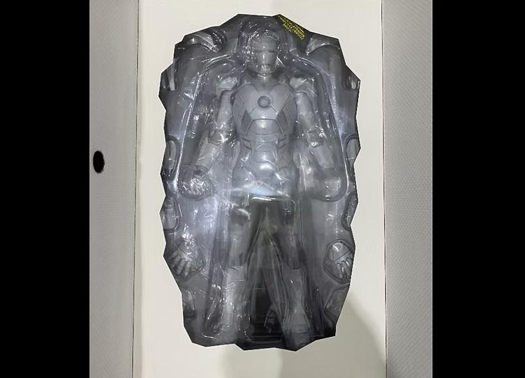 Hot Toys MMS329 1/6 MARK VII (SUB-ZERO VERSION)