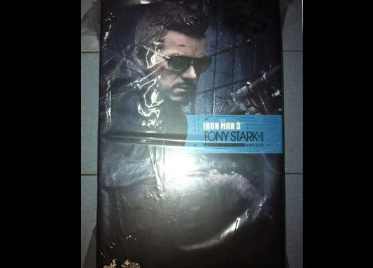 Hot Toys MMS209 IRON MAN 3 1/6 TONY STARK (THE MECHANIC) Regular Edition