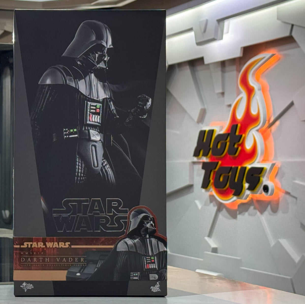 Ready! Hot Toys MMS810 Star Wars: Revenge of the Sith 1/6 Darth Vader Regular Edition