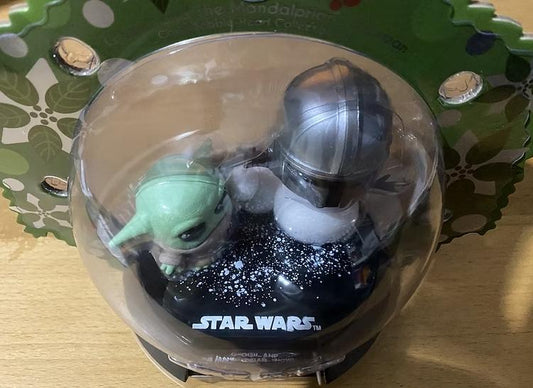 Hot Toys Grogu and The Mandalorian Snowman Cosbaby set 2022 VIP Gift