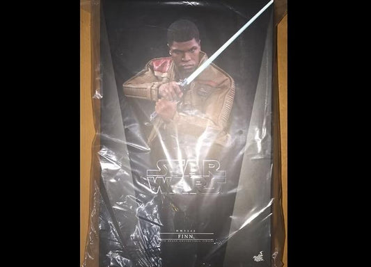 Brand-New! Hot Toys MMS345 STAR WARS: THE FORCE AWAKENS 1/6 FINN Non-refundable
