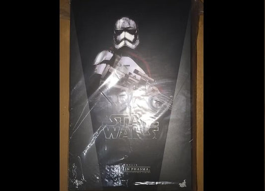 Hot Toys MMS328 STAR WARS: THE FORCE AWAKENS 1/6 CAPTAIN PHASMA New