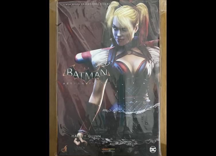 Ready! Hot Toys VGM41 BATMAN: ARKHAM KNIGHT 1/6 HARLEY QUINN