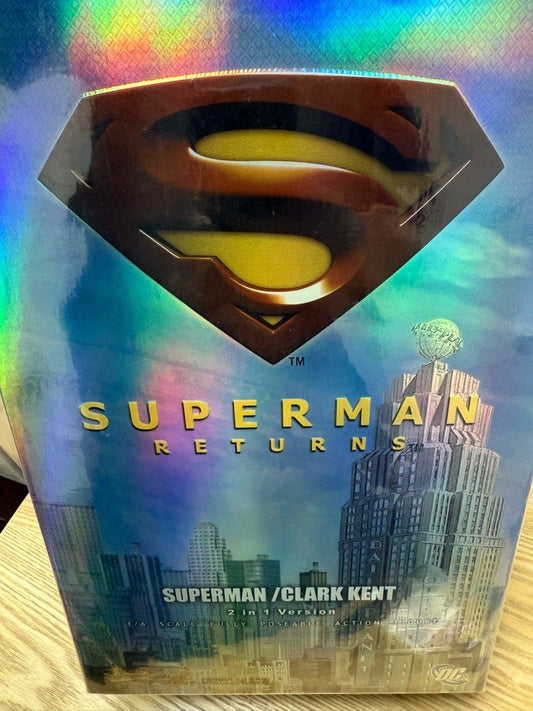 Hot Toys MMS50 Superman Returns 1/6 Superman / Clark Kent (2 in 1 version)
