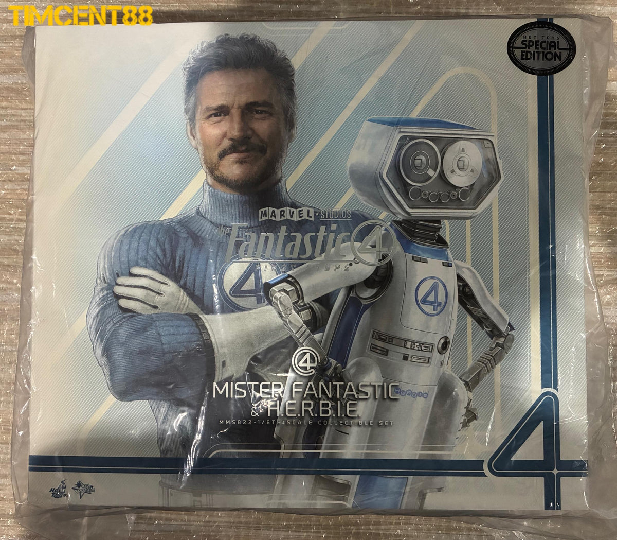 Ready! Hot Toys MMS822B The Fantastic Four: First Steps 1/6 Mister Fantastic and H.E.R.B.I.E. (Special Edition)